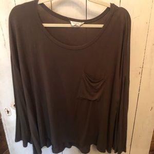 greyish green long sleeve pocket shirt